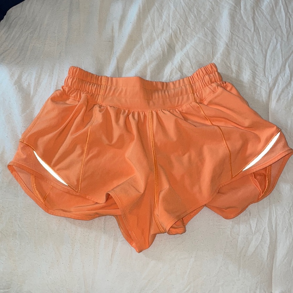 LULULEMON SIZE 2 SHORTS